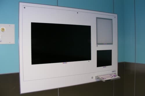 DICO 2M 47"/21" cyfrowy komputer medyczny - producent Ultra-Viol