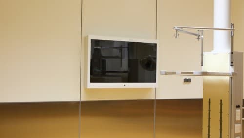 Monitor 56" 8 MP na salę operacyjną - producent Ultra-Viol
