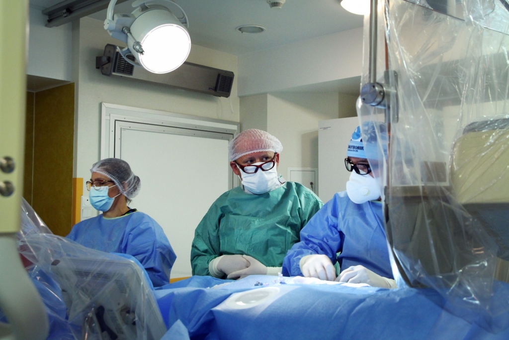 Sala szpitalna - lampa bakteriobójcza serii NBVE 60/30 lub NBVE 110/55 - Ultra-Viol